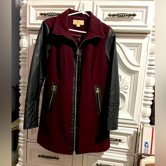 Michael Kors Jackets & Blazers - Stunning Michael Kors Coat - Ladies Size 8